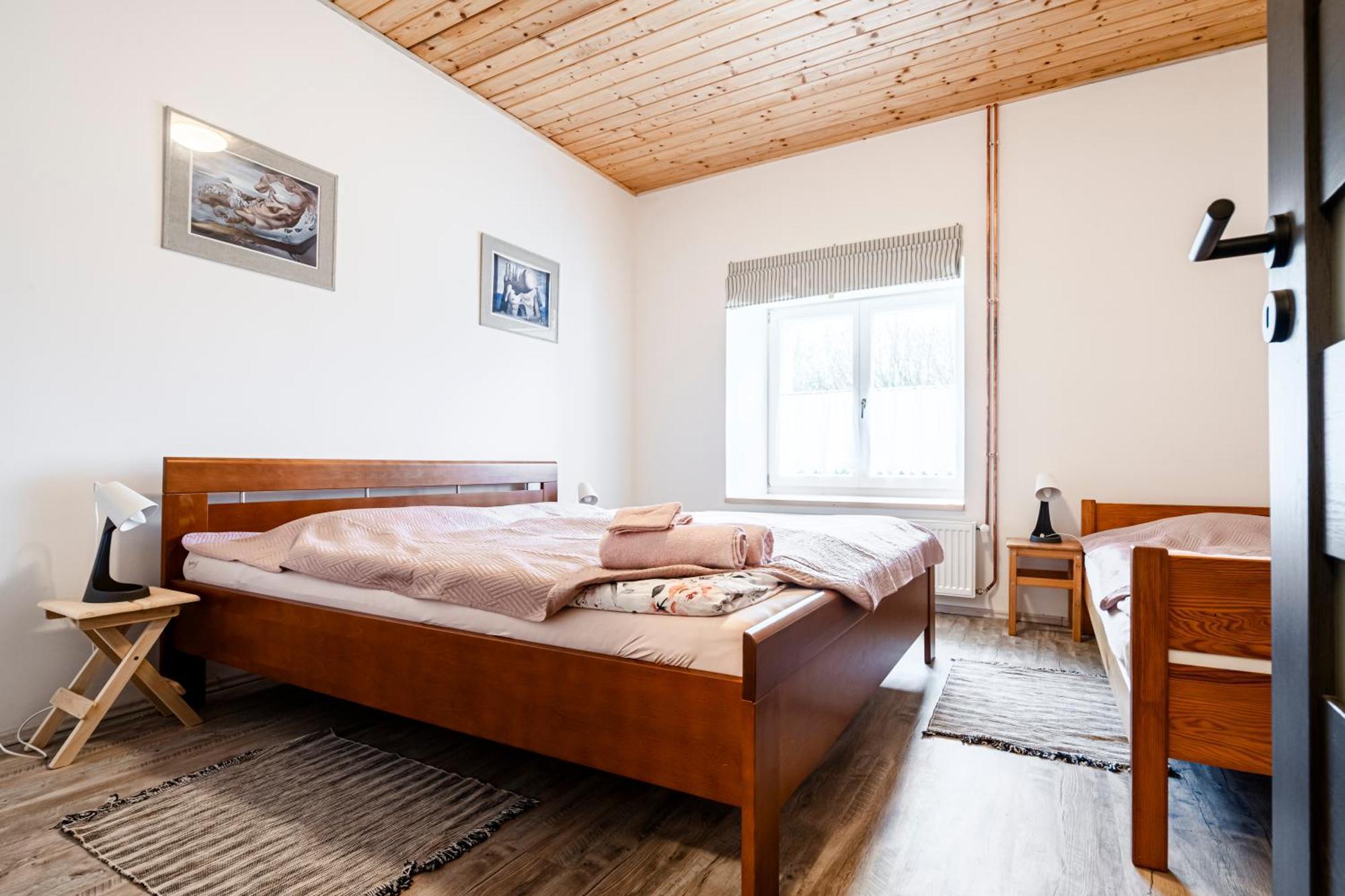 Dvur Dolenec Apartment Rohoznice  ภายนอก รูปภาพ