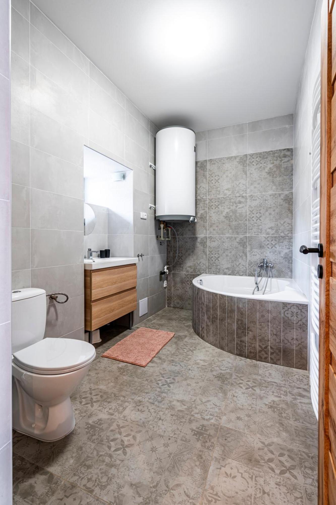 Dvur Dolenec Apartment Rohoznice  ภายนอก รูปภาพ