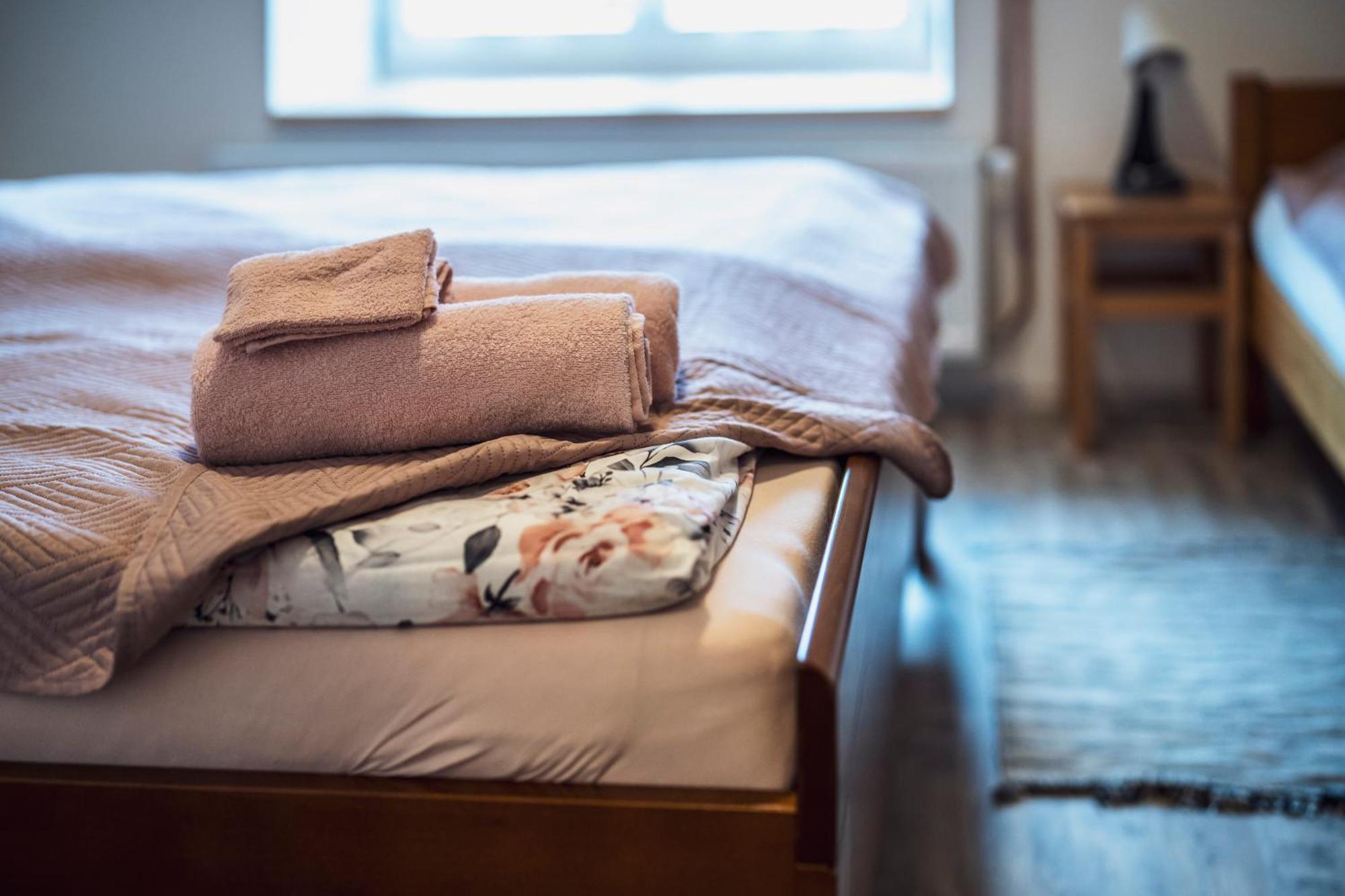 Dvur Dolenec Apartment Rohoznice  ภายนอก รูปภาพ