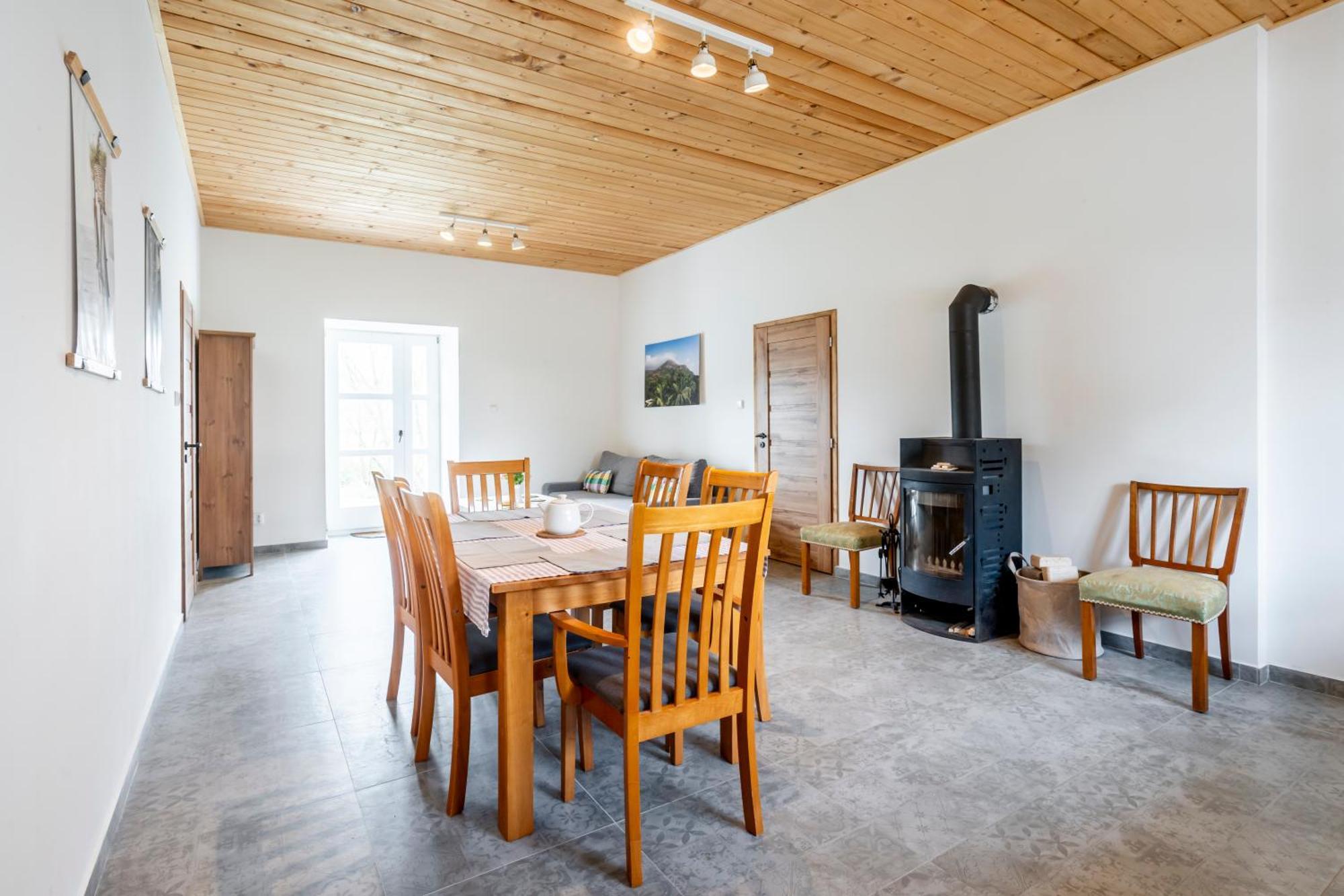 Dvur Dolenec Apartment Rohoznice  ภายนอก รูปภาพ