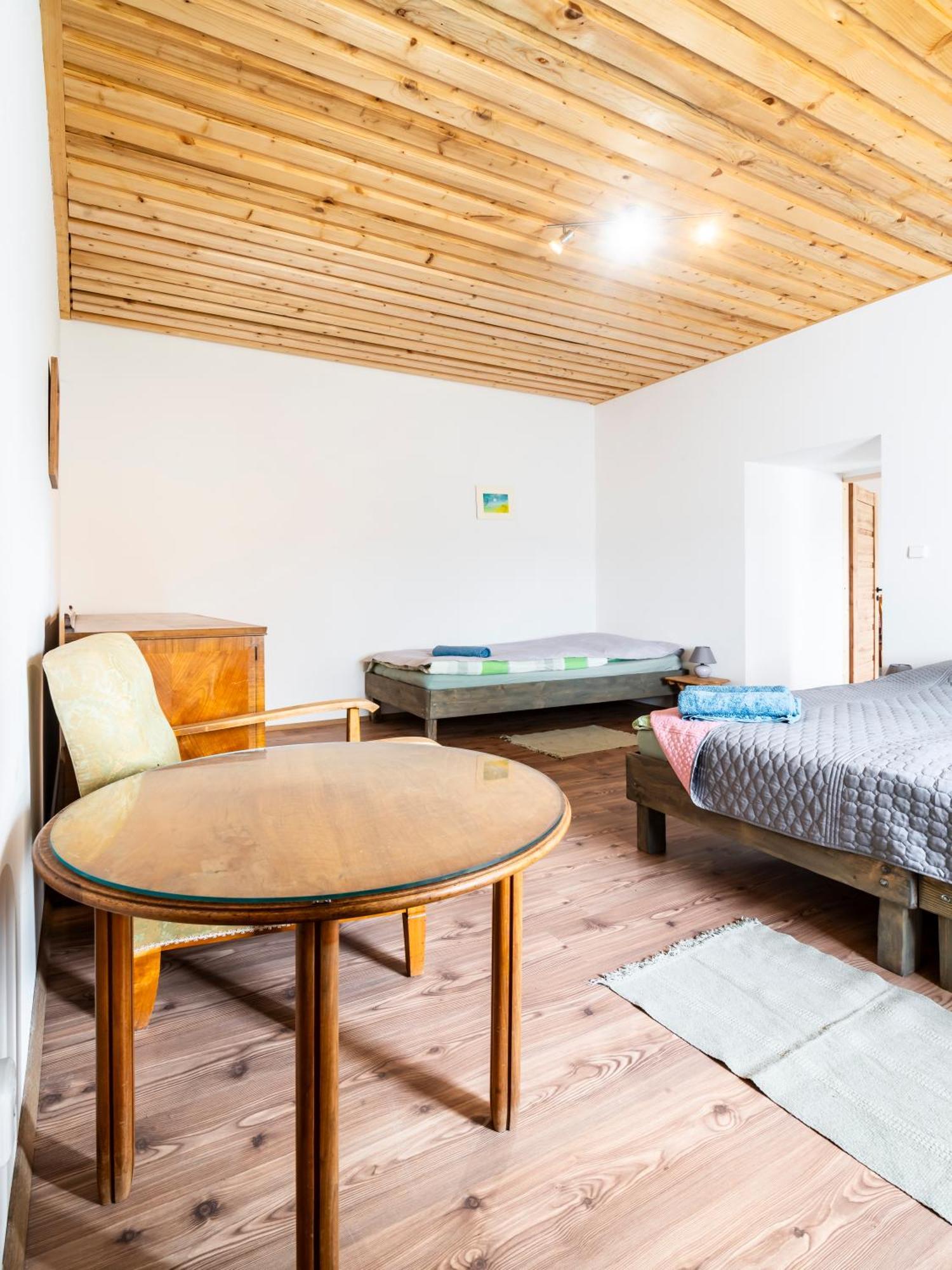 Dvur Dolenec Apartment Rohoznice  ภายนอก รูปภาพ